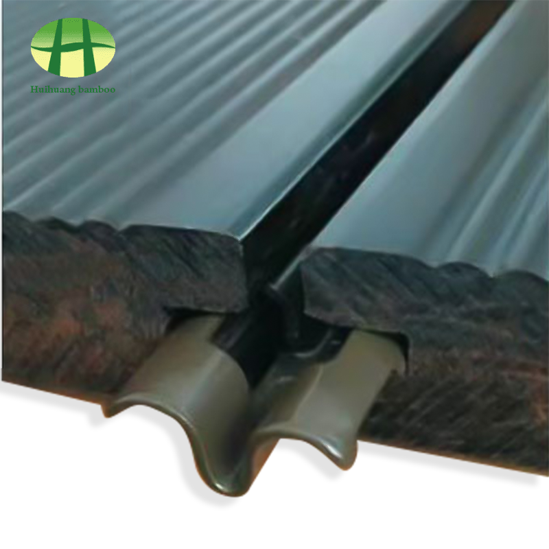 Pavimentazione in bambù pesante con giunzione esplicita di chiodi