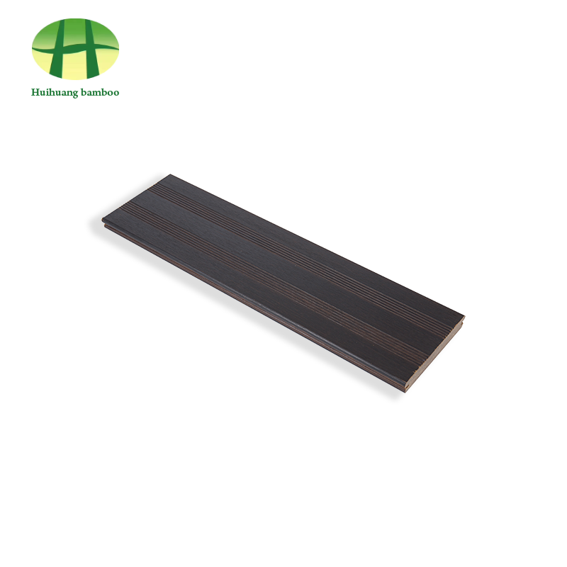 Pavimentazione in bambù di colore carbonizzato