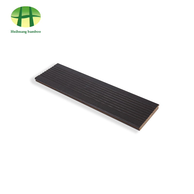 Pavimentazione in bambù di colore carbonizzato